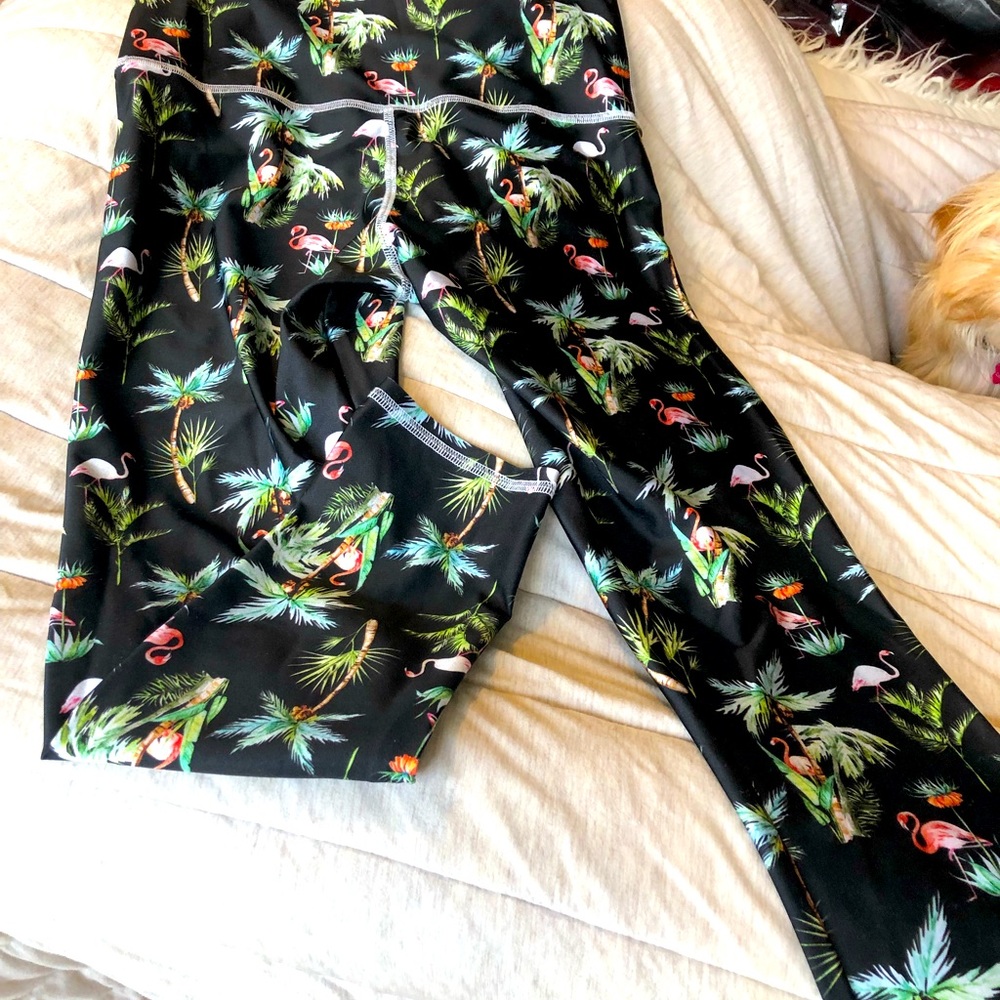 Emily Hsu yoga Capri leggings size L